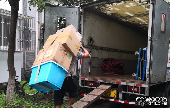 李鬼搬場公司開網店 工人坐地起價亂收費(圖1)